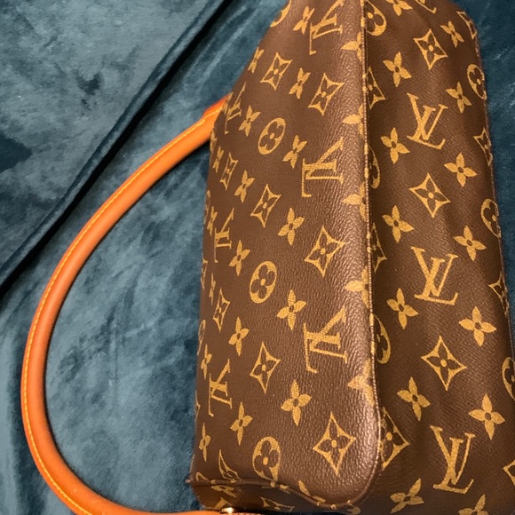 **SOLD** Louis Vuitton Mini Looping Shoulder Bag - Picture 6 of 12
